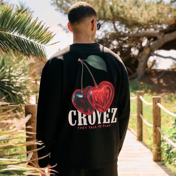 Croyez Cerise D'Amour Longsleeve T-shirt Zwart