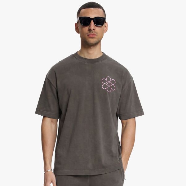 Croyez Contour De La Fleur T-shirt Bruin