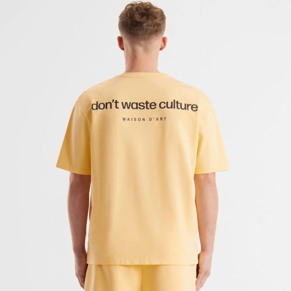 Don't Waste Culture Cleo T-shirt Geel