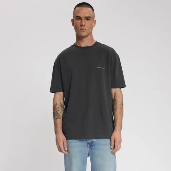 Law of the Sea Annuals Artwork T-shirt Antraciet