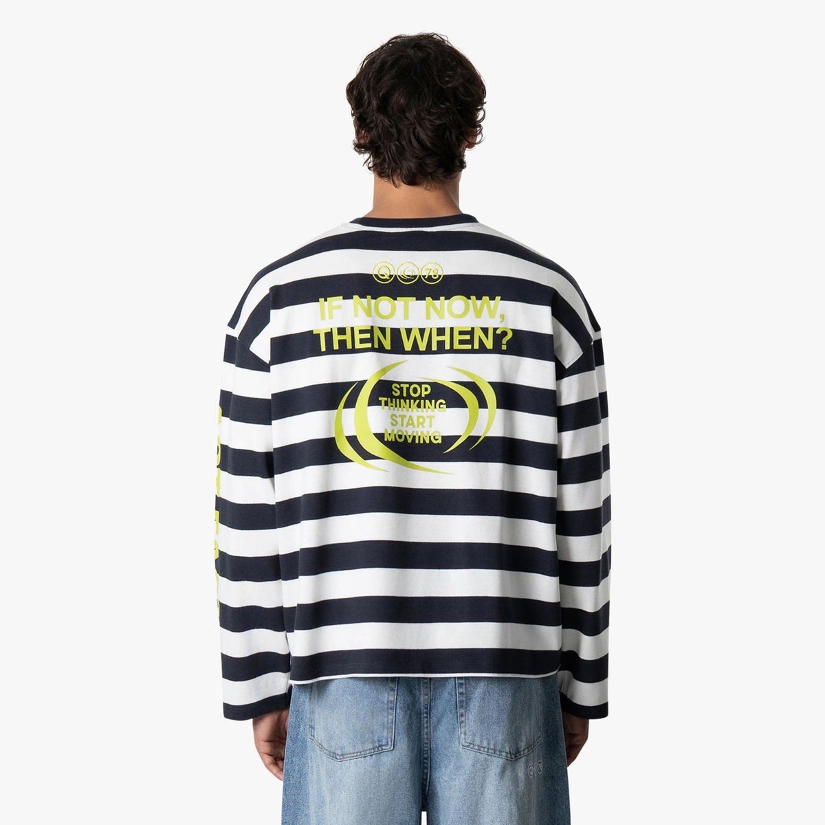 Quotrell Moving Longsleeve T-shirt Wit/Navy