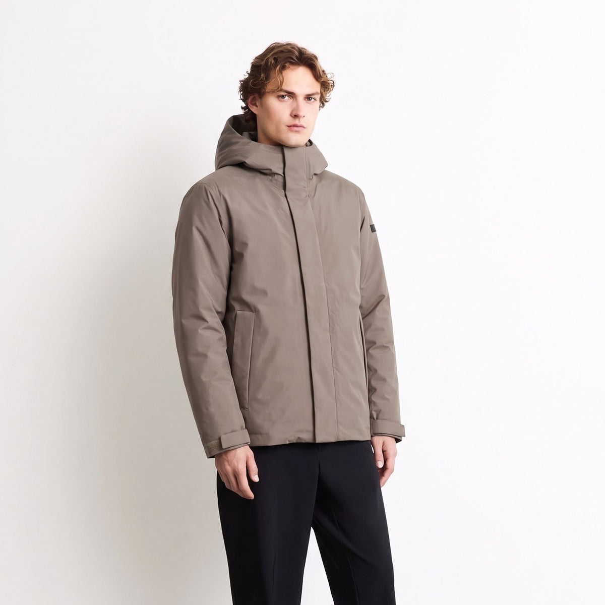 Roberto Ricci Designs Sing Floating Storm Jack Beige