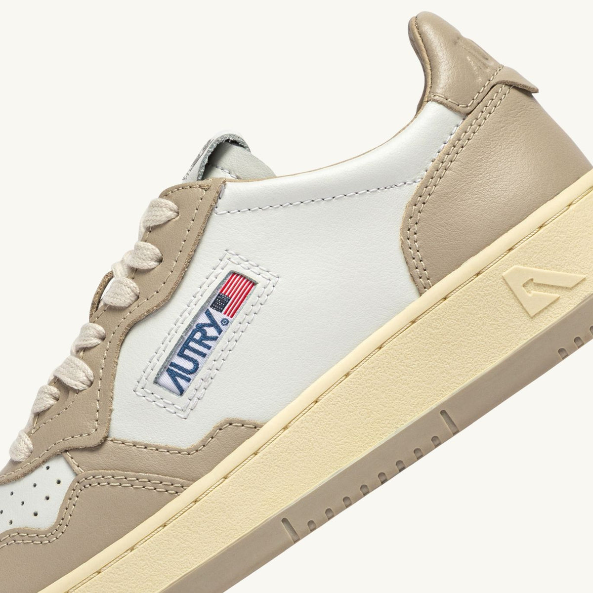 Autry Medalist Low Sneaker Wit/Beige