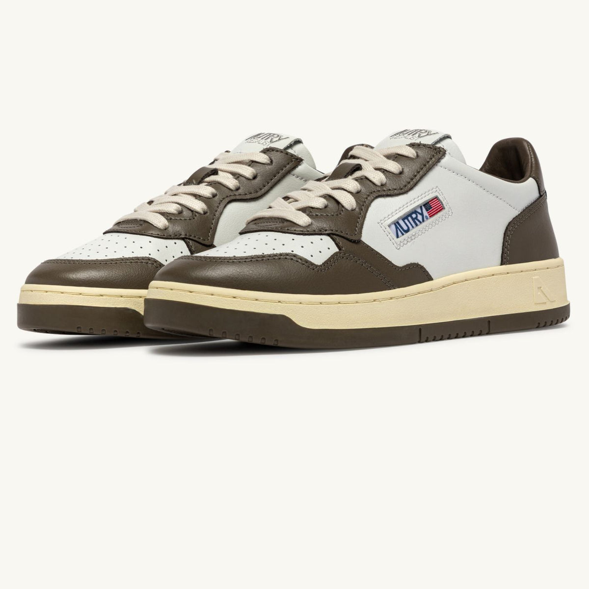 Autry Medalist Low Sneaker Wit/Bruin
