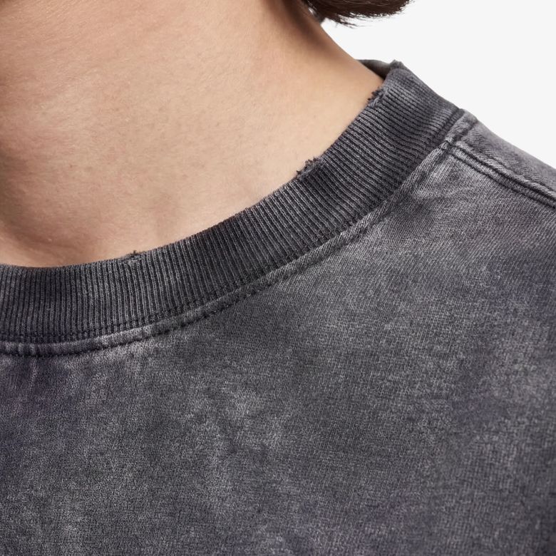 Bram’s Fruit Distressed Script Logo Longsleeve T-shirt Zwart