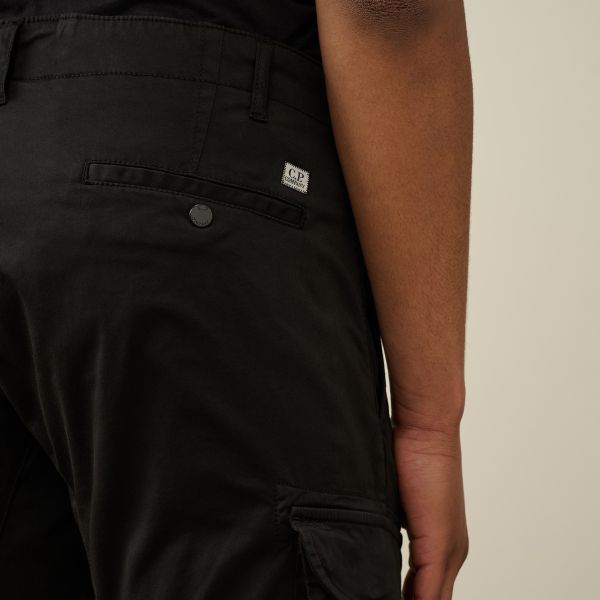 CP Company Stretch Sateen Ergonomic Lens Cargo Broek Zwart
