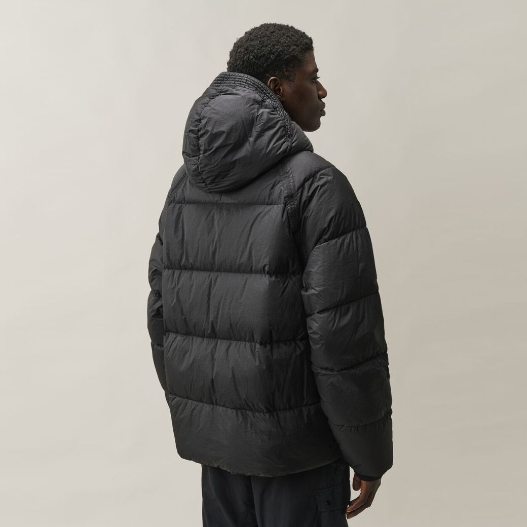 CP Company Down Shield Lens Hooded Puffer Zwart
