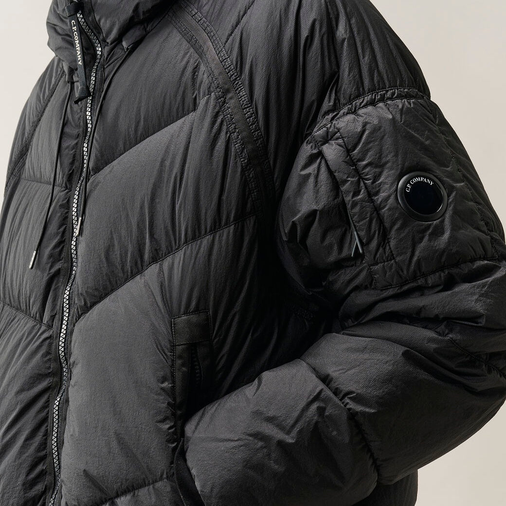 CP Company Down Shield Lens Hooded Puffer Zwart