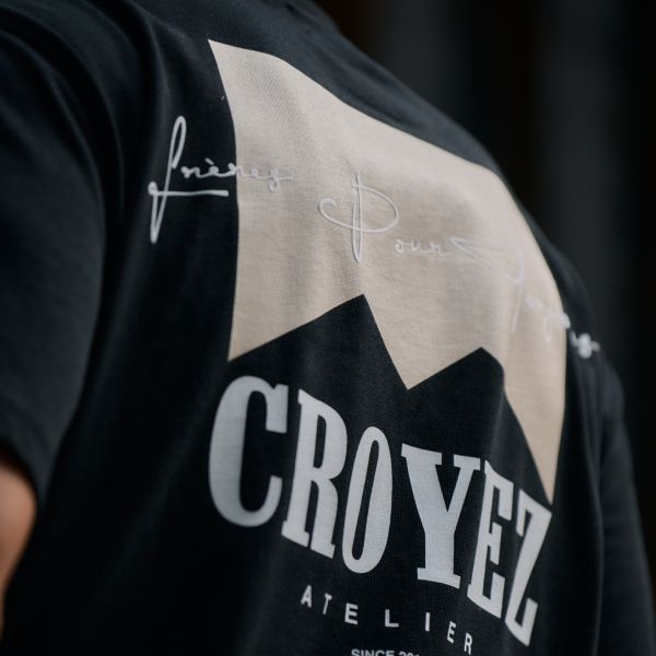 Croyez Fumes T-shirt Zwart