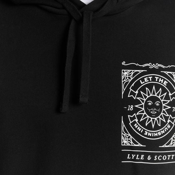 Lyle & Scott Sunshine Inn Graphic Hoodie Zwart