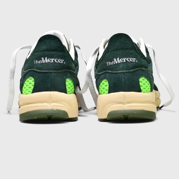 Mercer Amsterdam The Re-Run Suede 2000 Sneaker Donker Groen