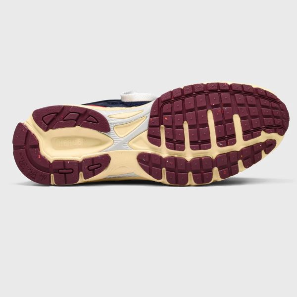 Mercer Amsterdam The Re-Run Suede 2000 Sneaker Navy
