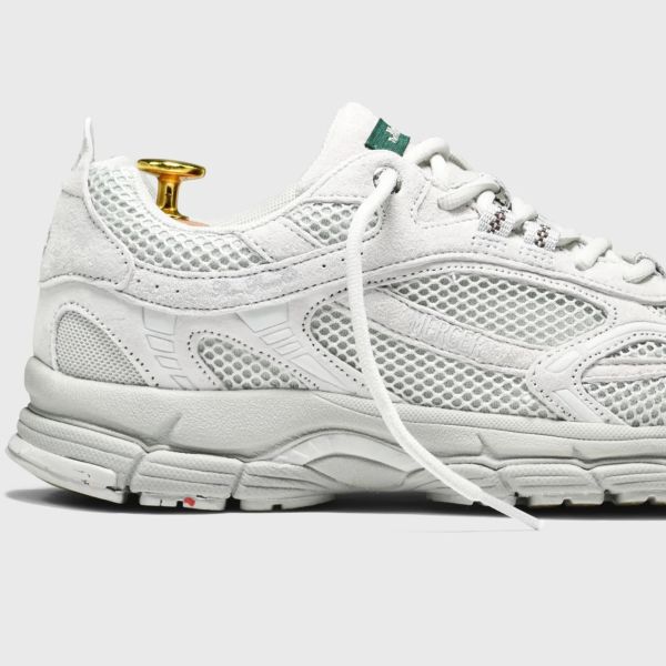 Mercer Amsterdam The Re-Run Monochrome Sneaker Grijs
