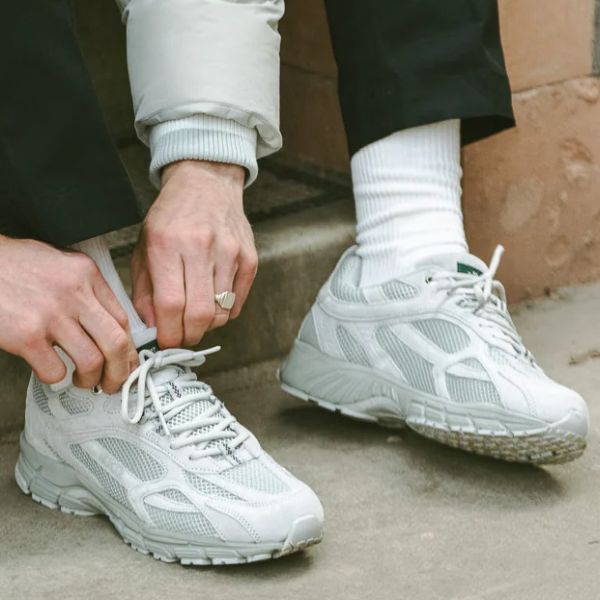 Mercer Amsterdam The Re-Run Monochrome Sneaker Grijs
