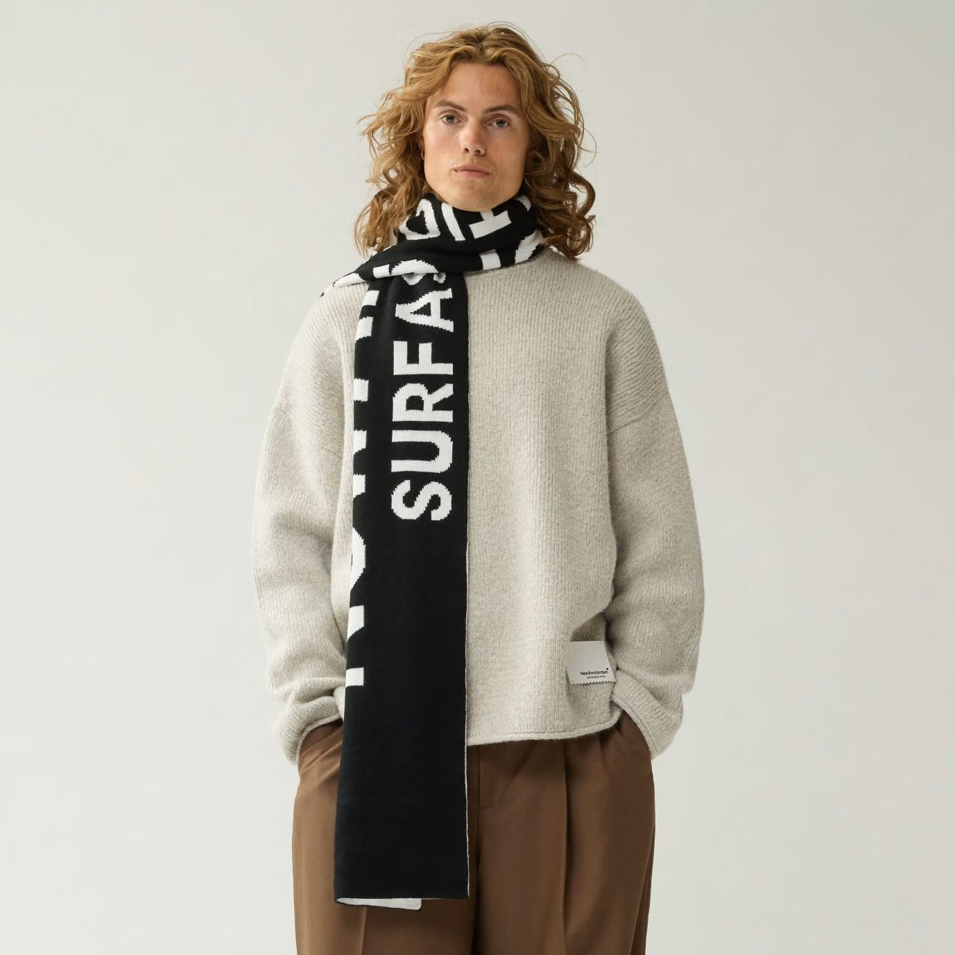 New Amsterdam Surf Association Knitted Stamp Sweater Grijs