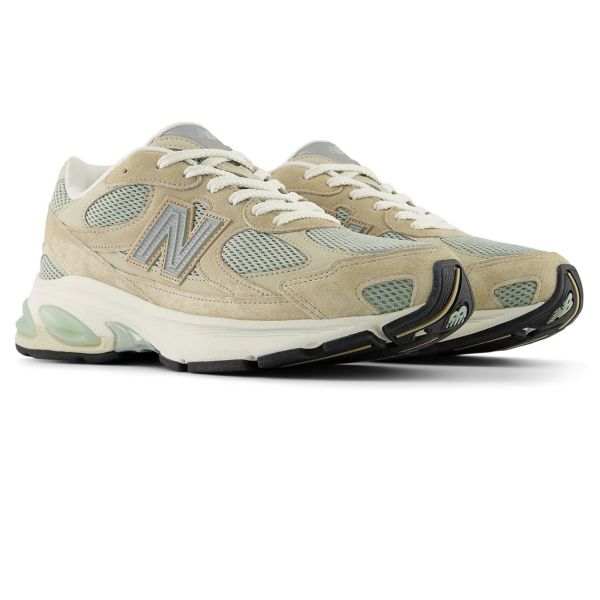 New Balance 2010 Sneaker Beige