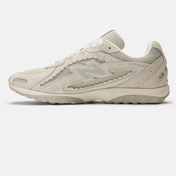 New Balance 204L Sneaker Off White