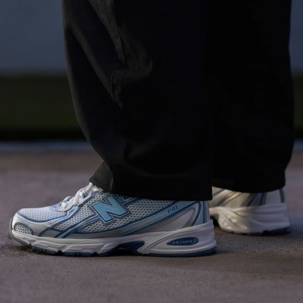 New Balance 740 Sneaker Blauw