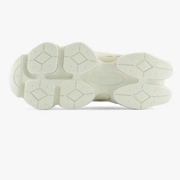 New Balance 9060 Sneaker Beige