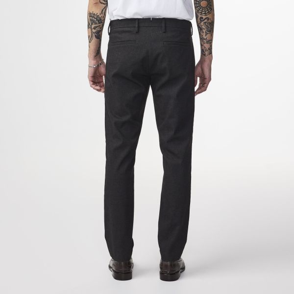 NN.07 Theo Slim Chino Zwart