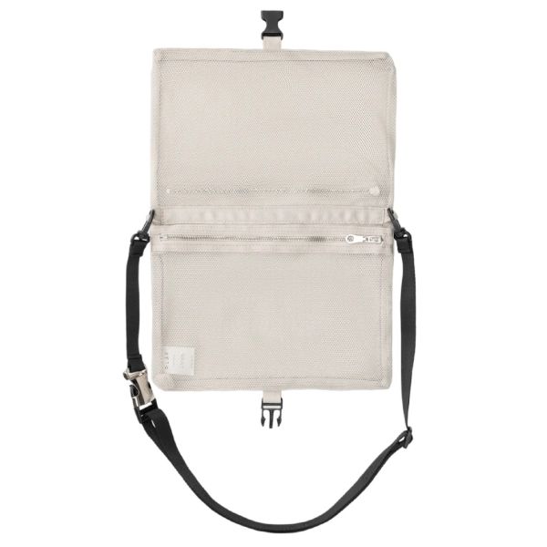 Olaf Passport Seersucker Bag Grijs