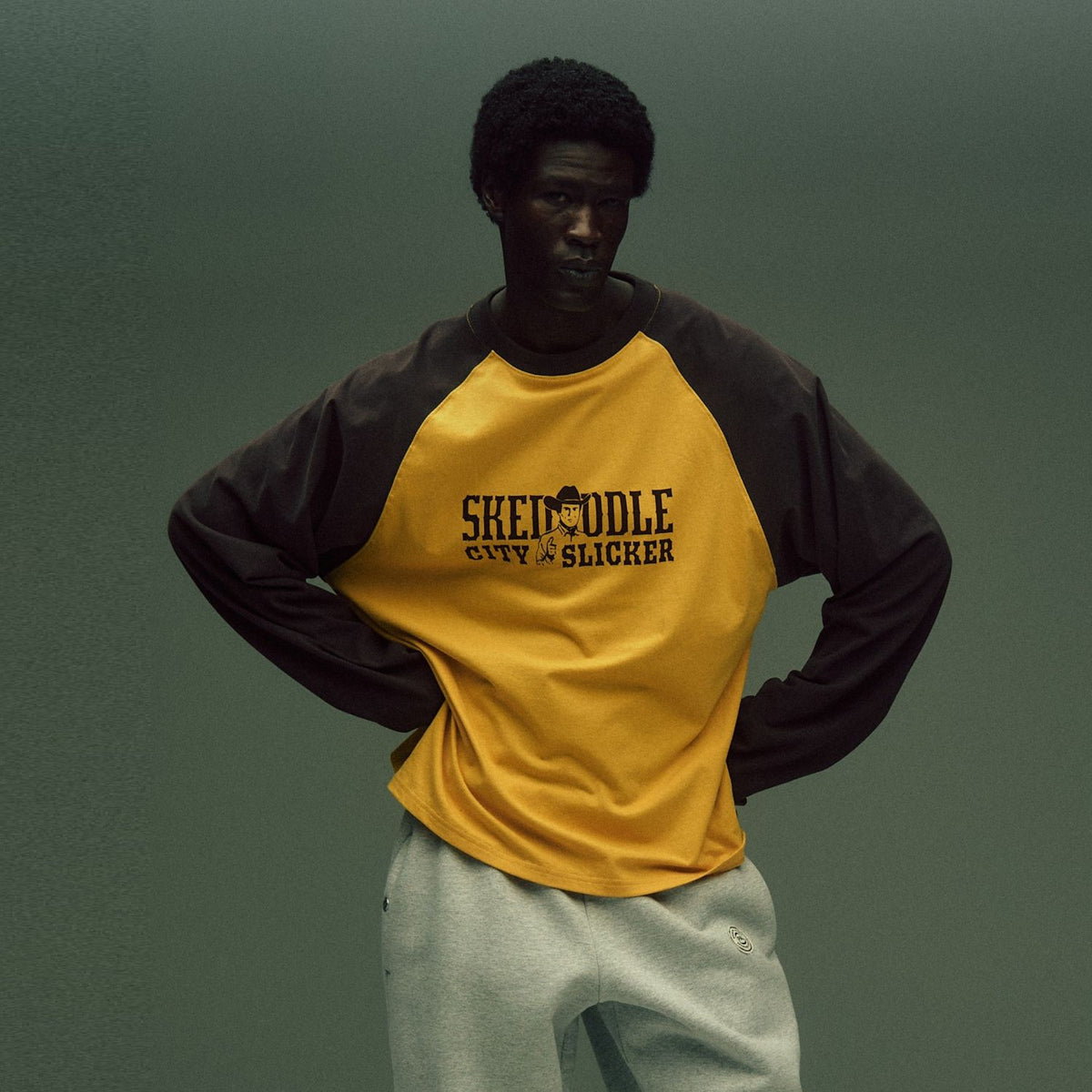 PAL Sporting Goods Skedaddle Raglan Longsleeve T-shirt Geel/Bruin