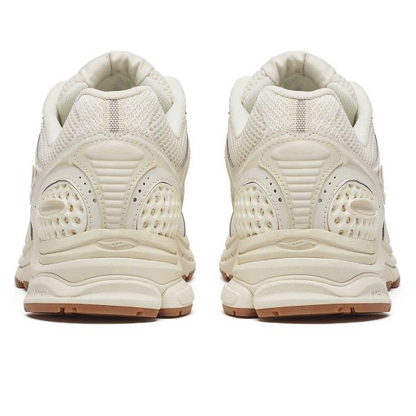 Saucony Progrid Triumph 4 Heritage Sneaker Off White