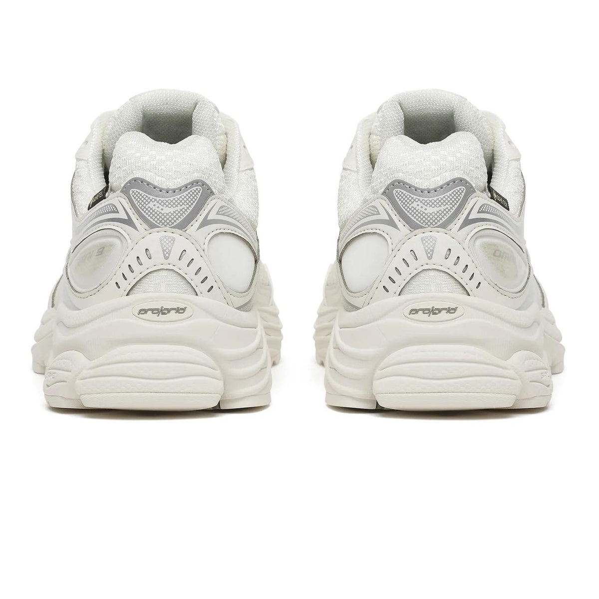 Saucony Progrid Omni 9 GTX Sneaker Off White