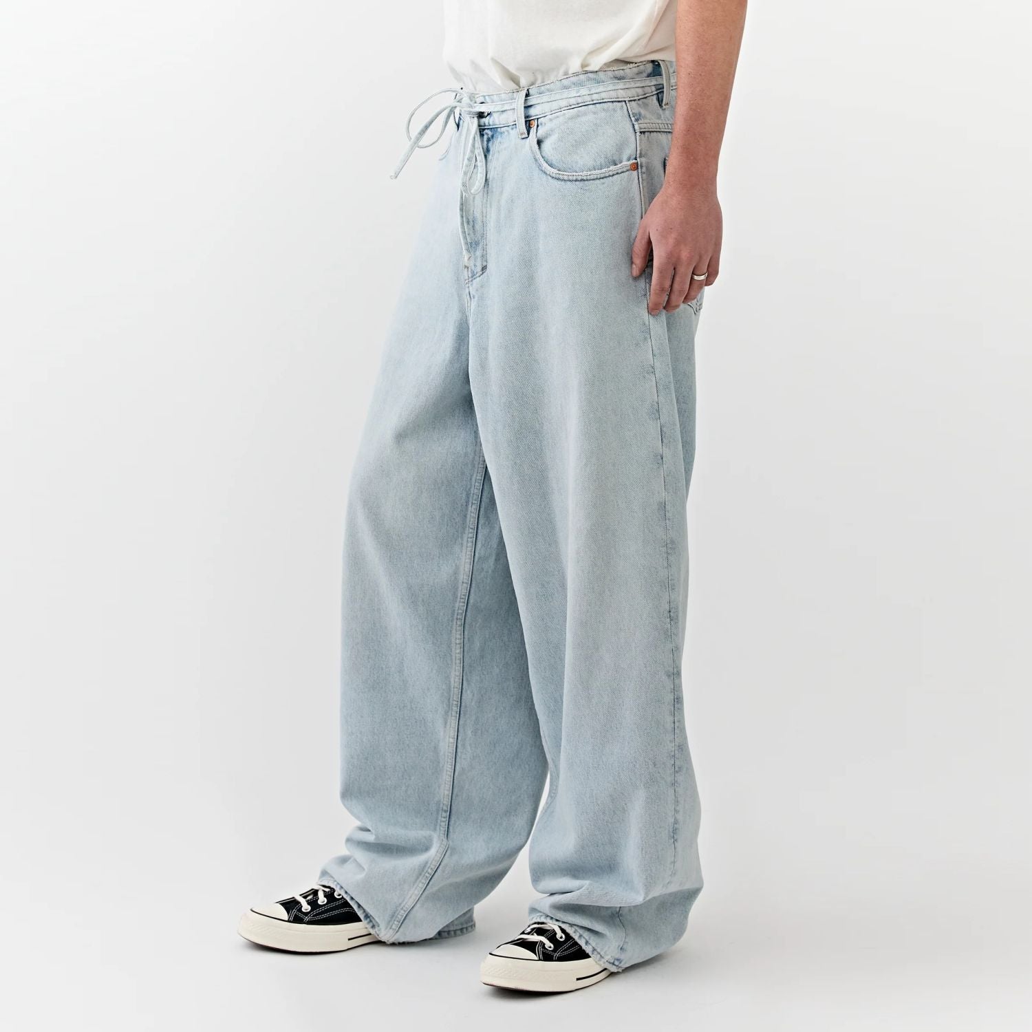 Tenue Noah Baggy Jeans Licht Blauw