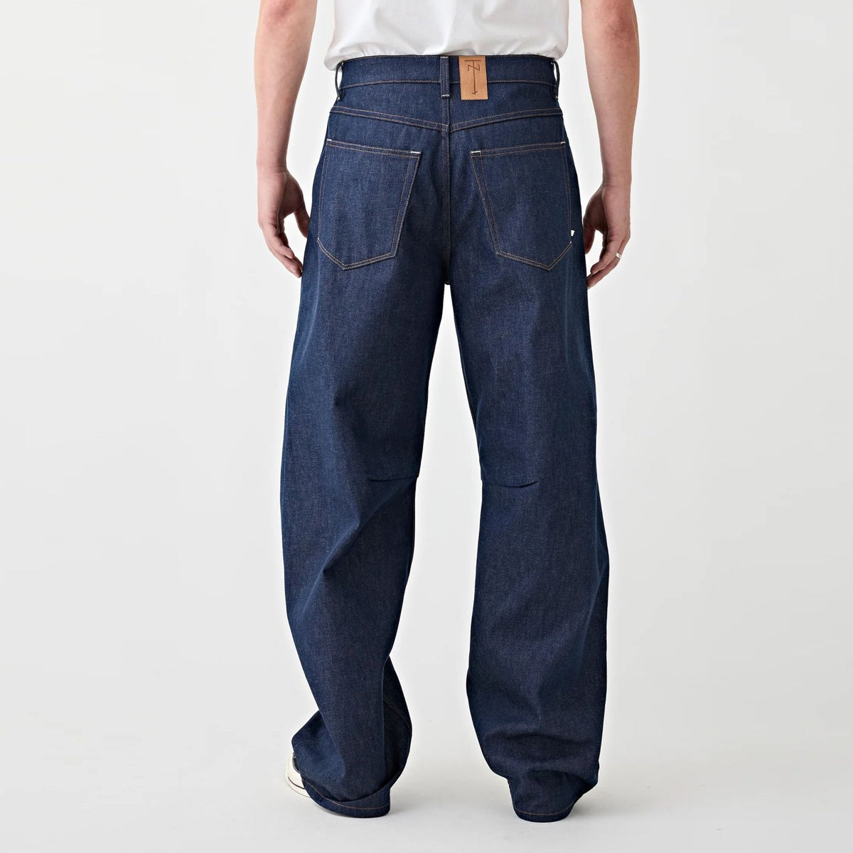 Tenue Robyn Tapered Baggy Jeans Donker Blauw