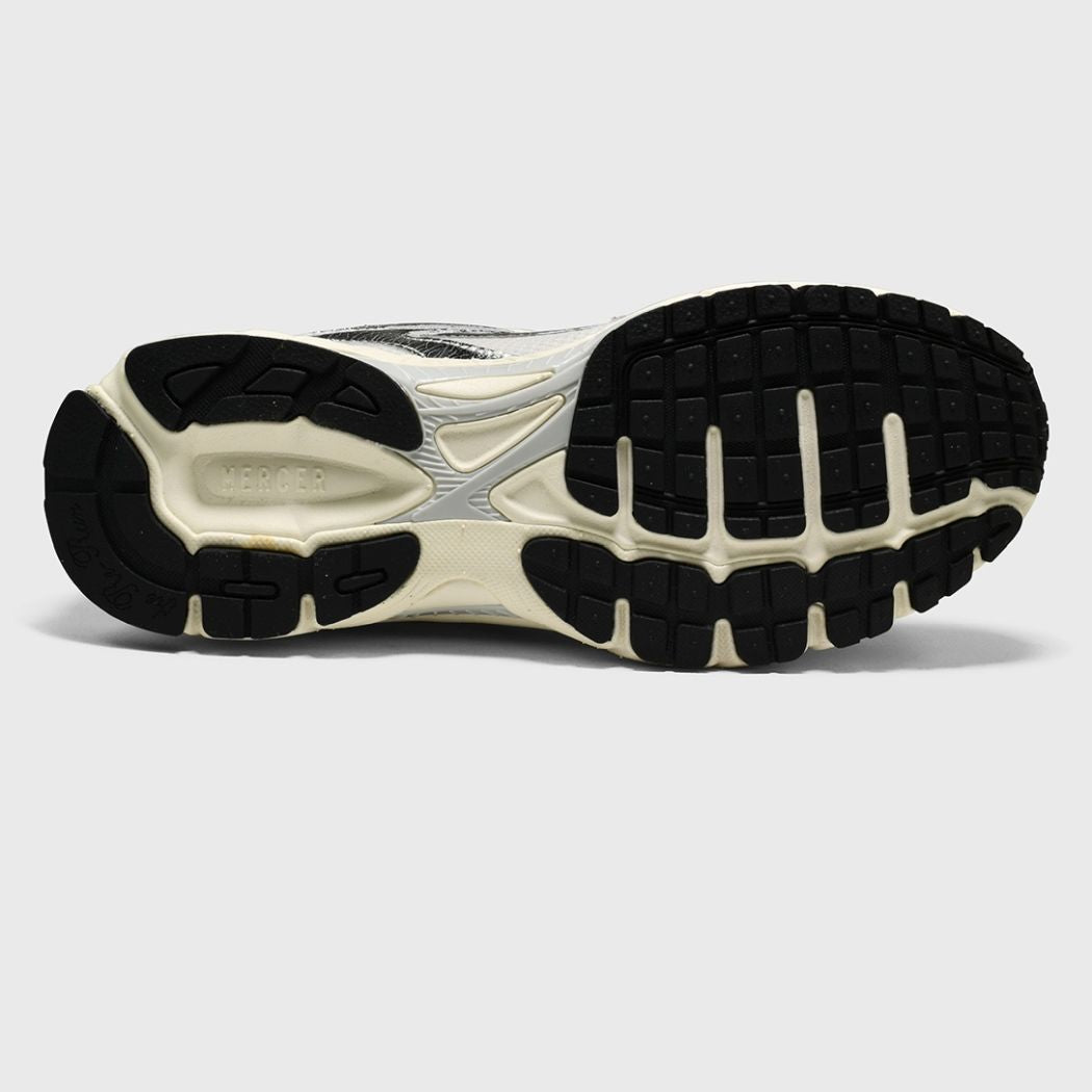The Mercer Brand The Re-Run Cracked Sneaker Zilver