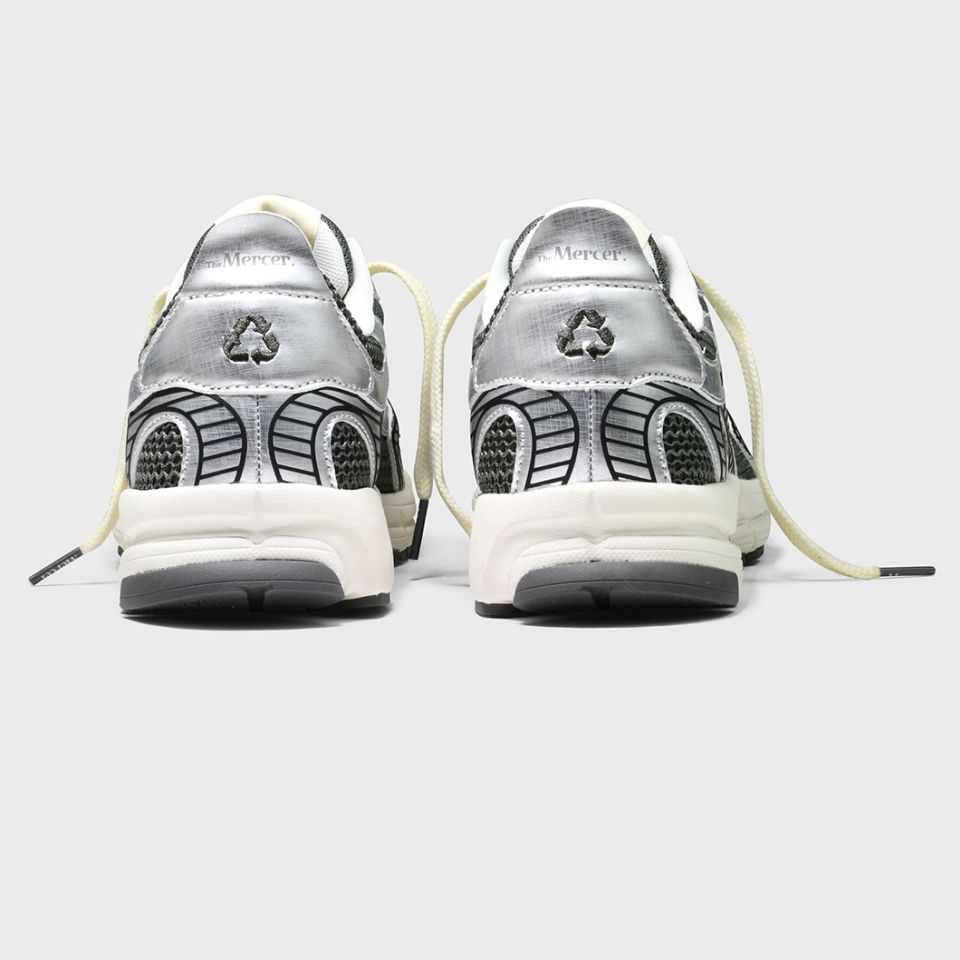 The Mercer Brand The Re-Run Scratched Sneaker Zilver