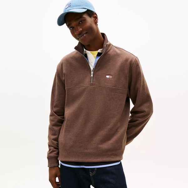 Tommy Jeans Regular Badge Quarter Zip Sweater Bruin