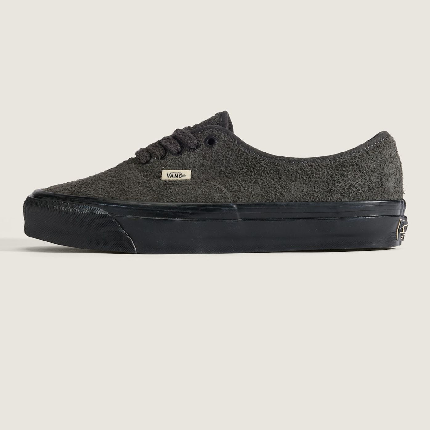 Vans LX Authentic 44 Hairy Sneaker Zwart