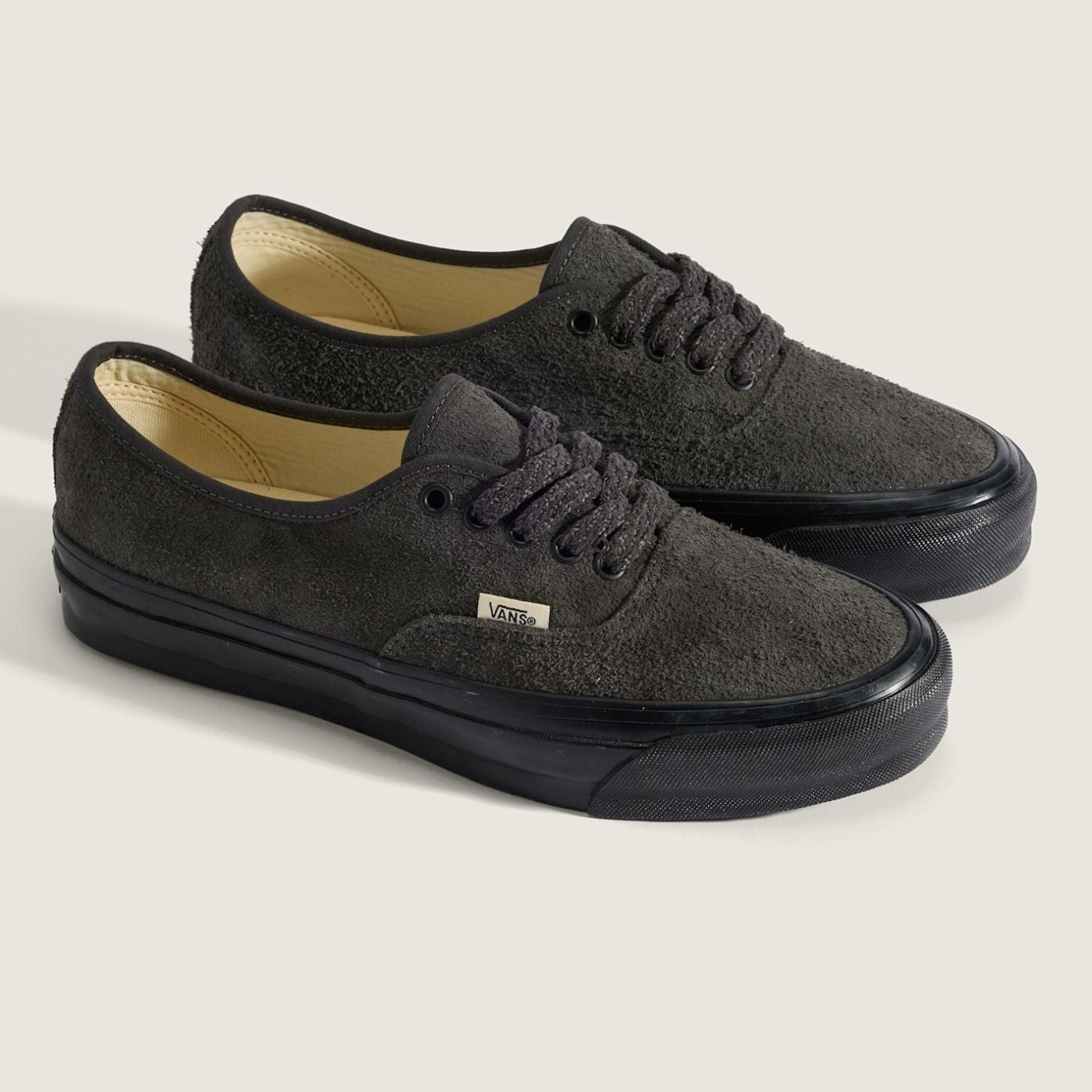 Vans LX Authentic 44 Hairy Sneaker Zwart