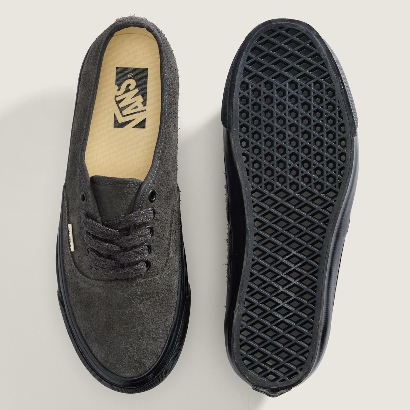 Vans LX Authentic 44 Hairy Sneaker Zwart