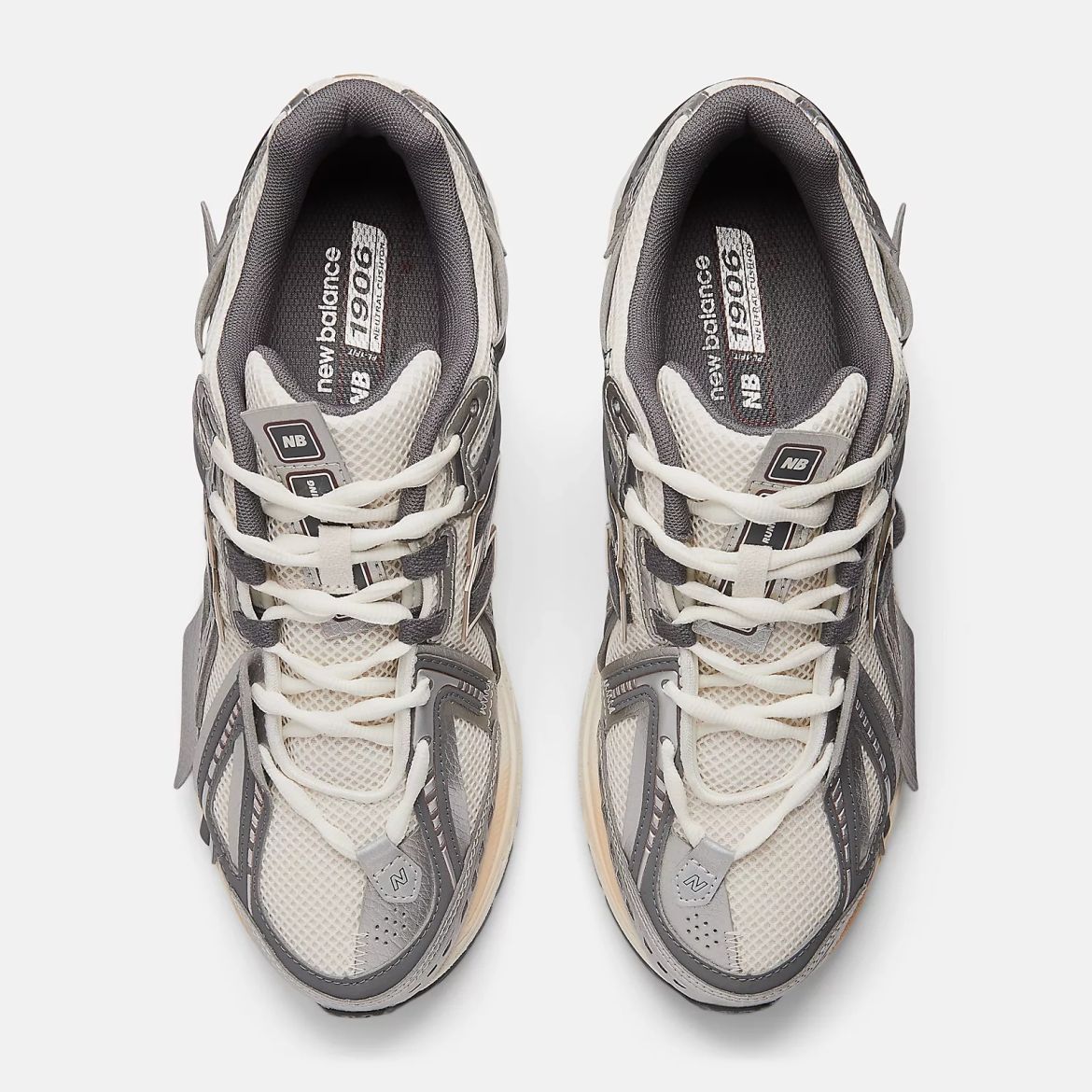 New Balance 1906A Sneaker Zilver