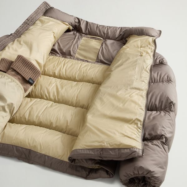 Woolrich Cloud Eagle Puffer Bruin
