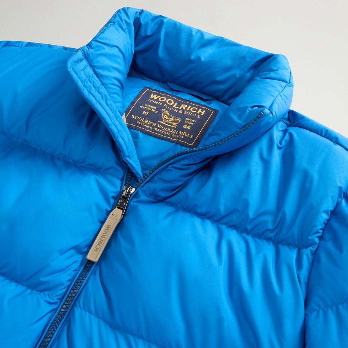 Woolrich Cloud Eagle Puffer Blauw
